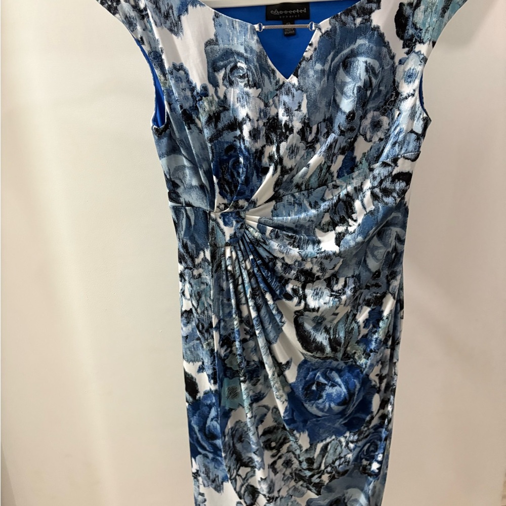 Connected Apparel Blue and White Knee Length Floral Dress Size 6P